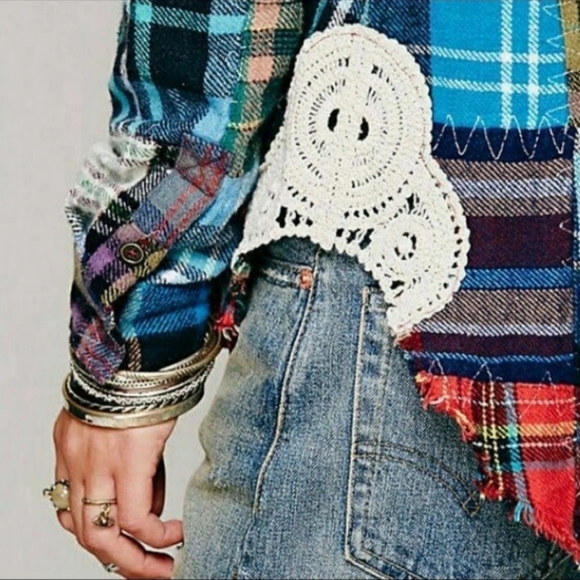 FREE PEOPLE "LOST IN PLAID" LACE CROCHET SIDED PATCHWORK PLAID FLANNEL TOP☆MED - Picture 3 of 12